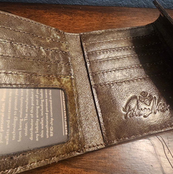 Set - Picture 10 of 11